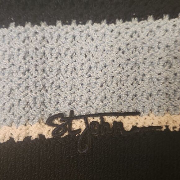 St. John Sport Sky Blue & Navy Blue Wool-Blend Sleeveless Top Size L - Picture 5 of 7